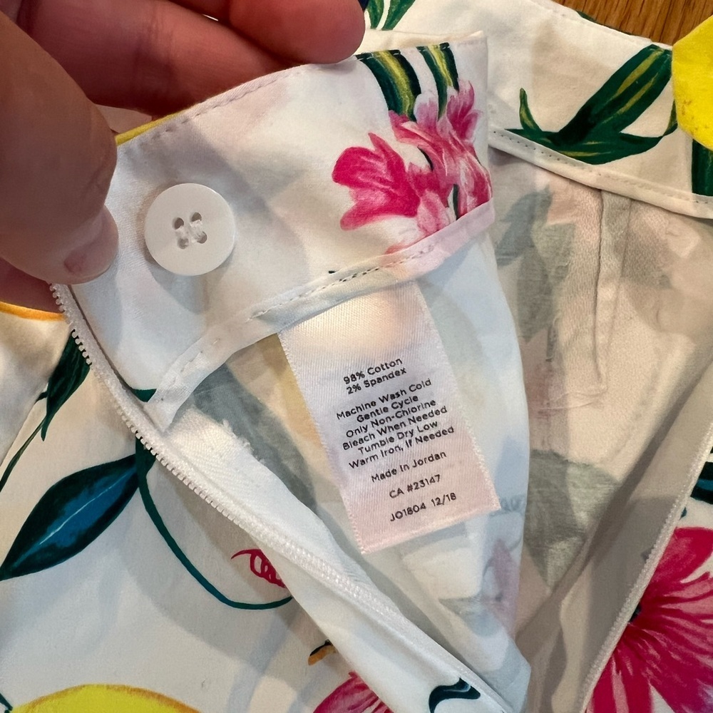 Talbots white pattern capris - Picture 4 of 6